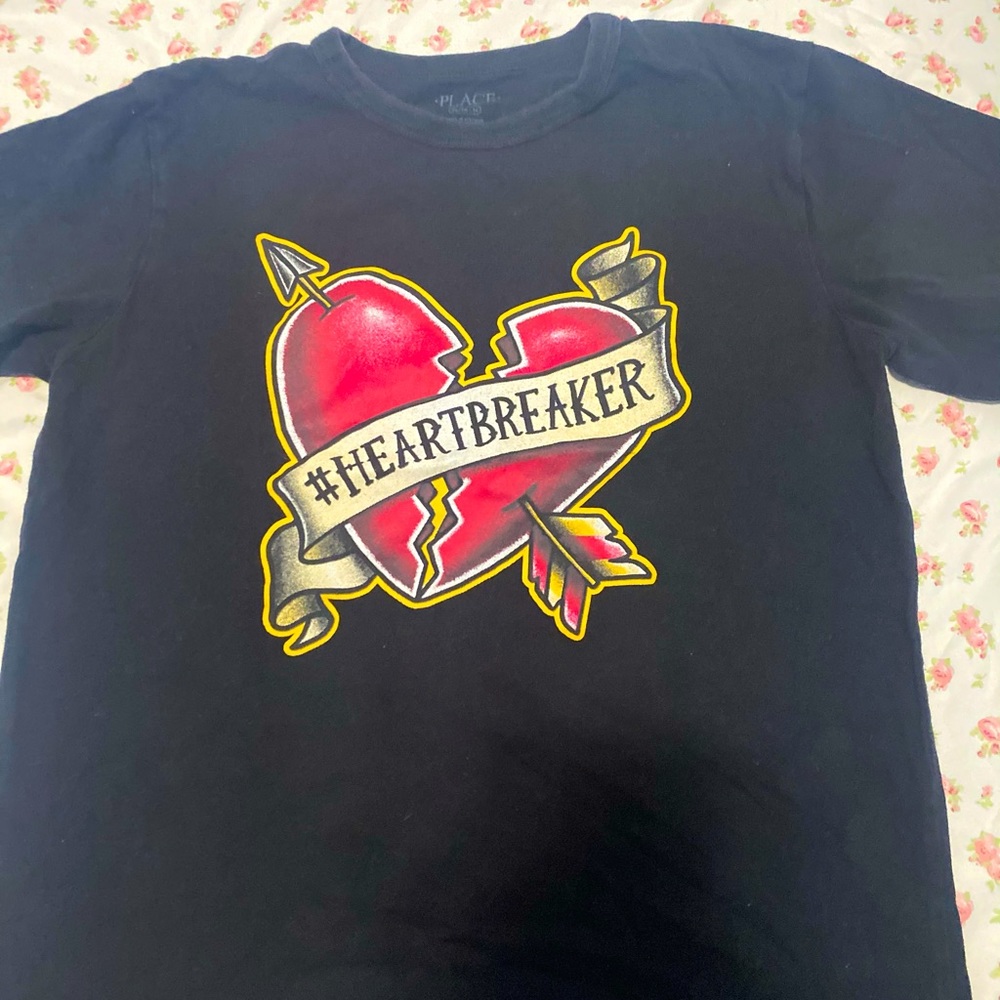 Black t-shirt